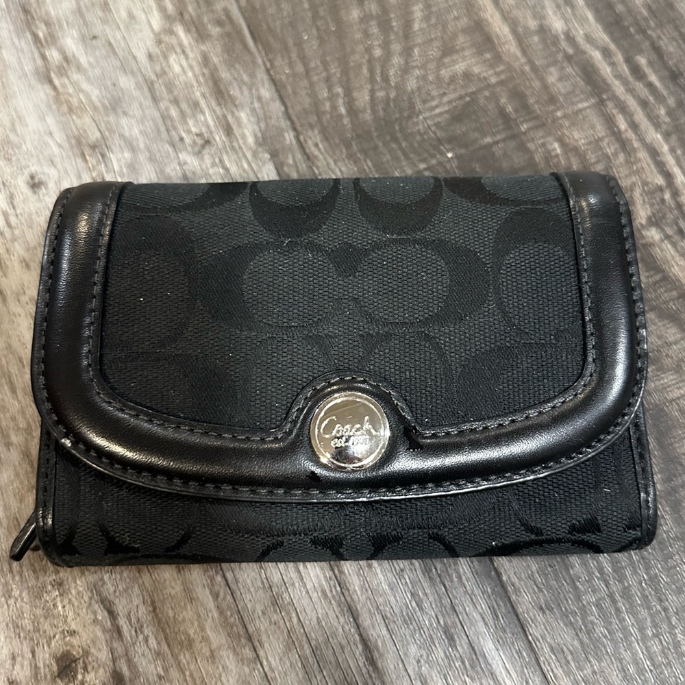 Black trifold coach CC wallet